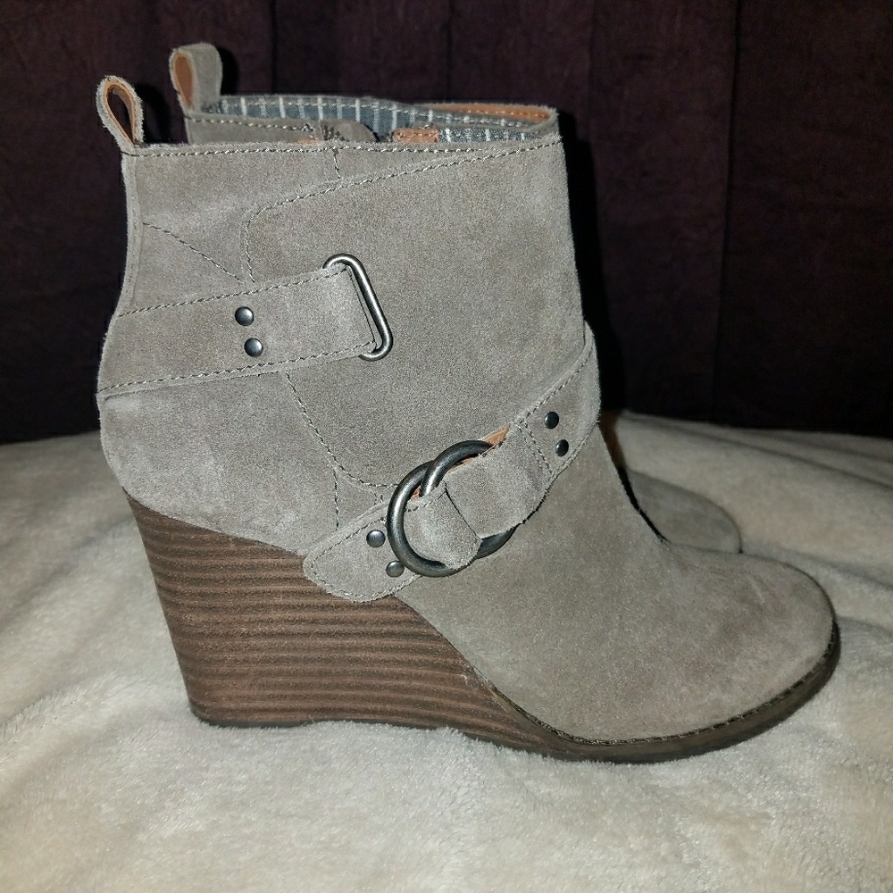 Lucky Brand Ankle Wedge Boots size 6